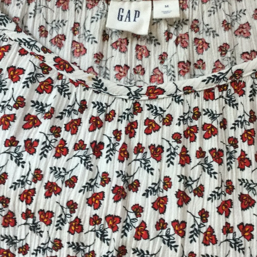 GAP beautiful blouse